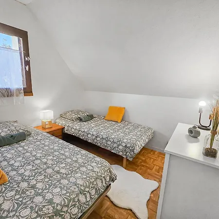 Maison Paisible Avec Jardin A Dom wakacyjny