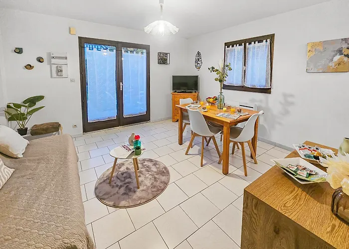 Maison Paisible Avec Jardin A بيت للعطل