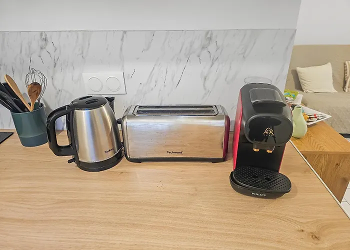 بيت للعطل Maison Paisible Avec Jardin A *