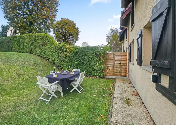 بيت للعطل Maison Paisible Avec Jardin A *