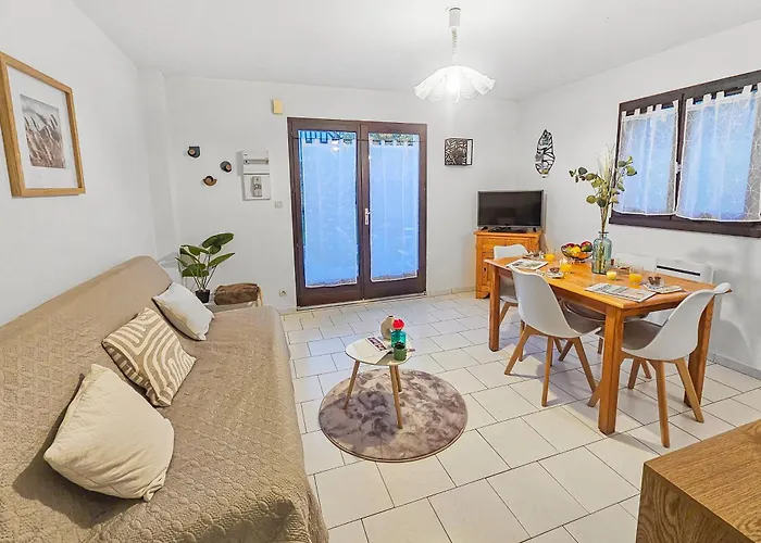 Maison Paisible Avec Jardin A أولغات