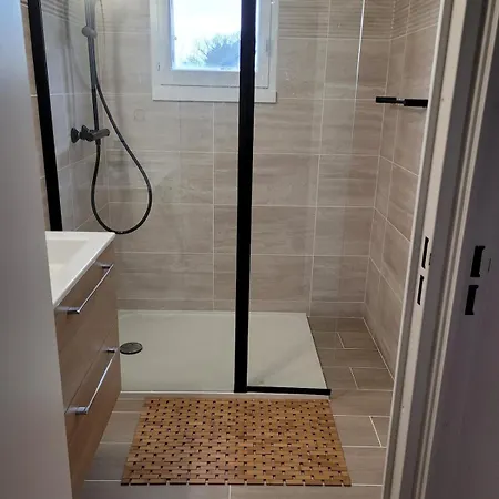 Maison Paisible Avec Jardin A *