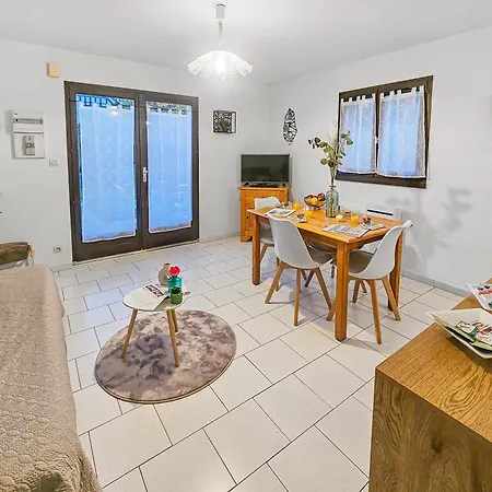 Maison Paisible Avec Jardin A بيت للعطل